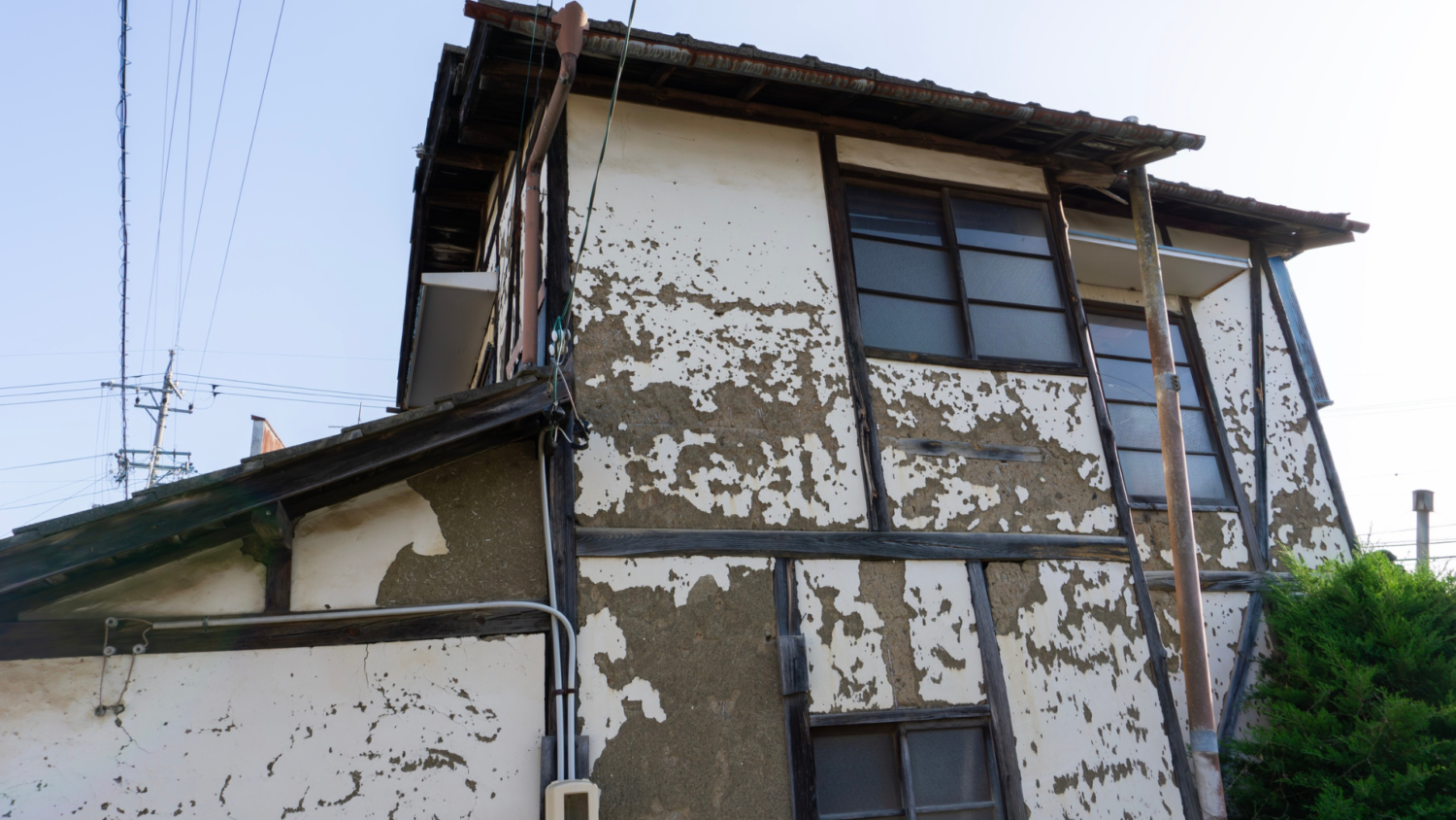 【物理的限界】構造と基礎が悲鳴を上げている家