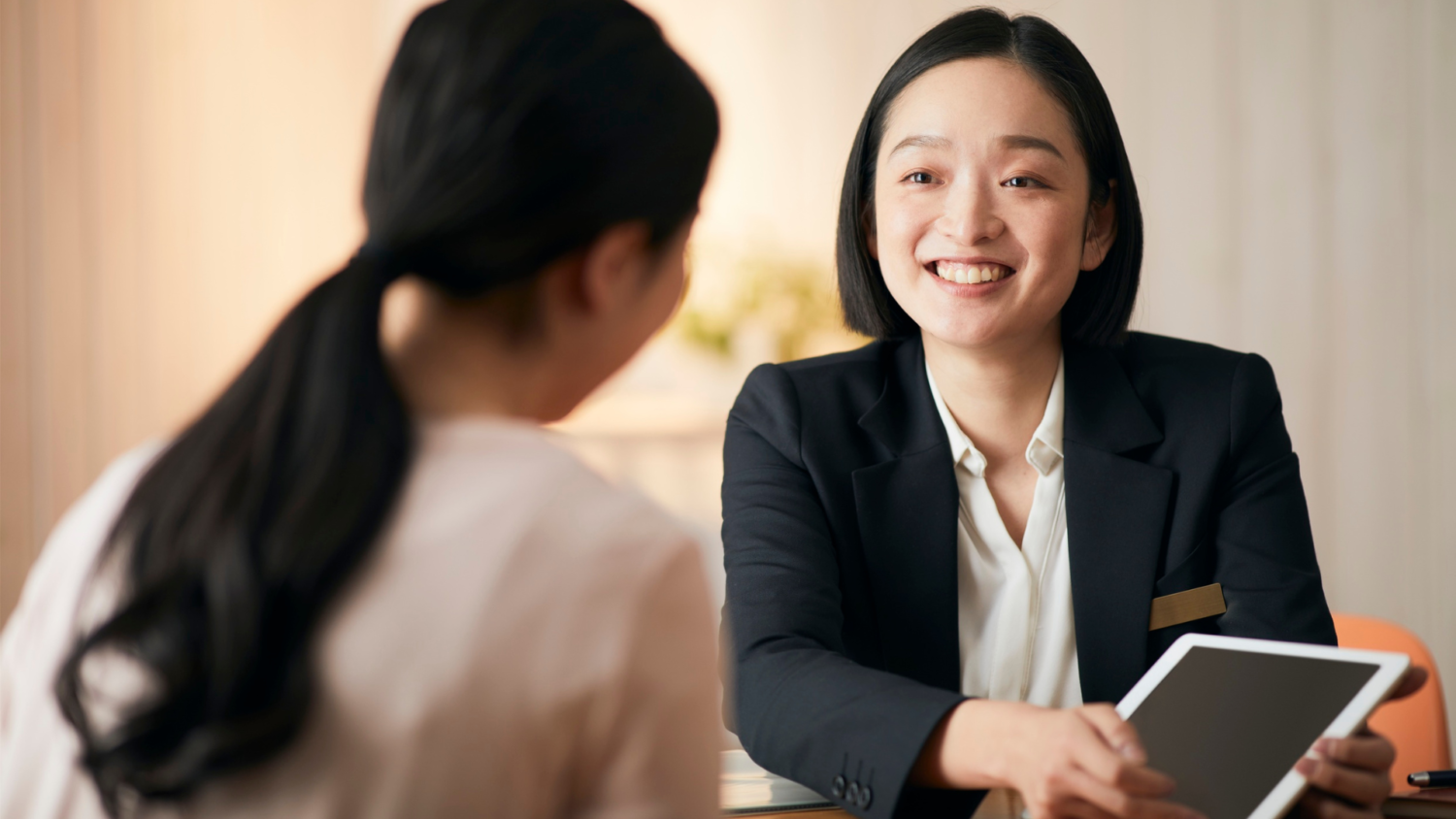 建物だけでなく「人」を観察する