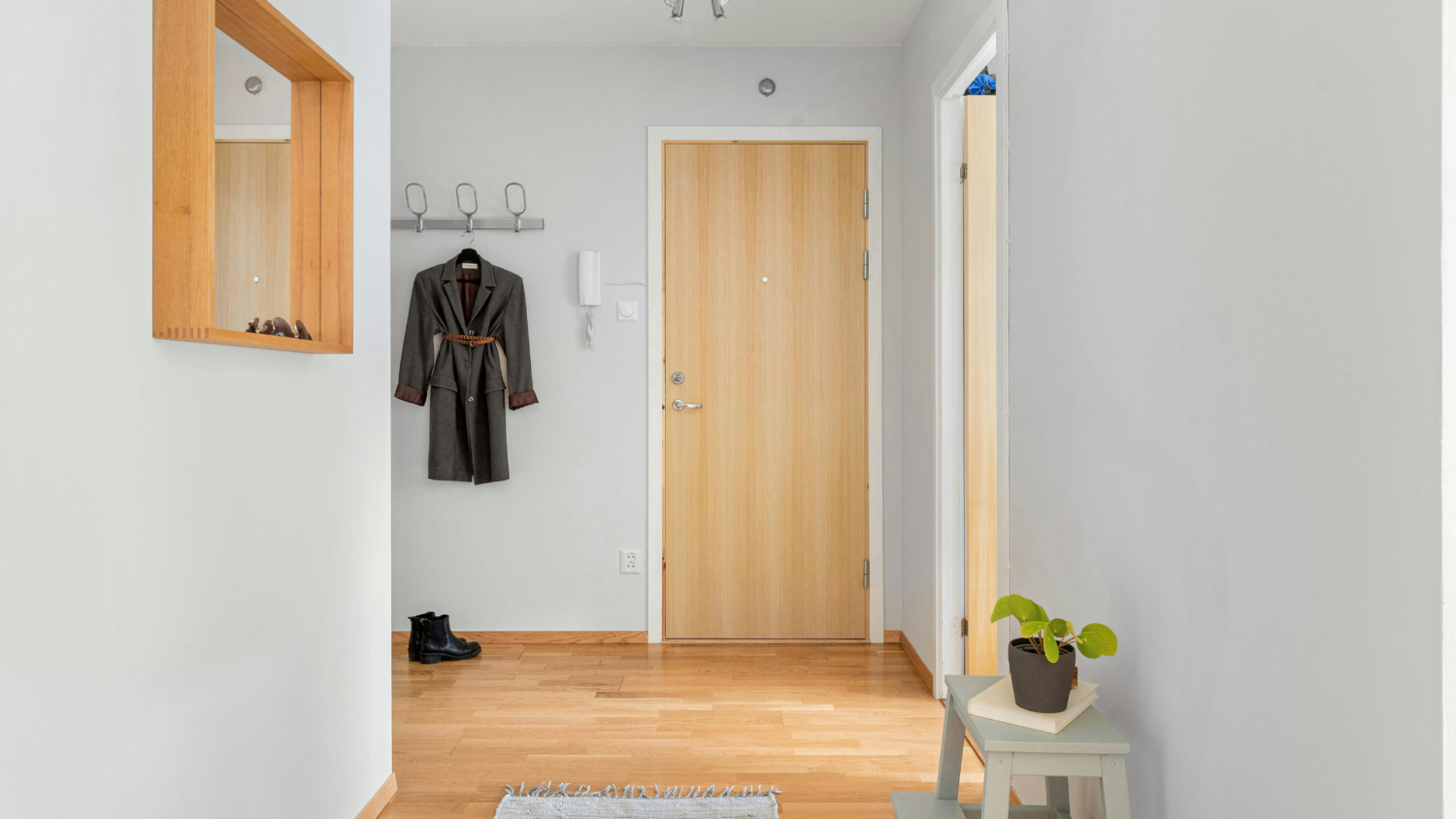 シューズクローク「作るべき人」と「やめるべき人」