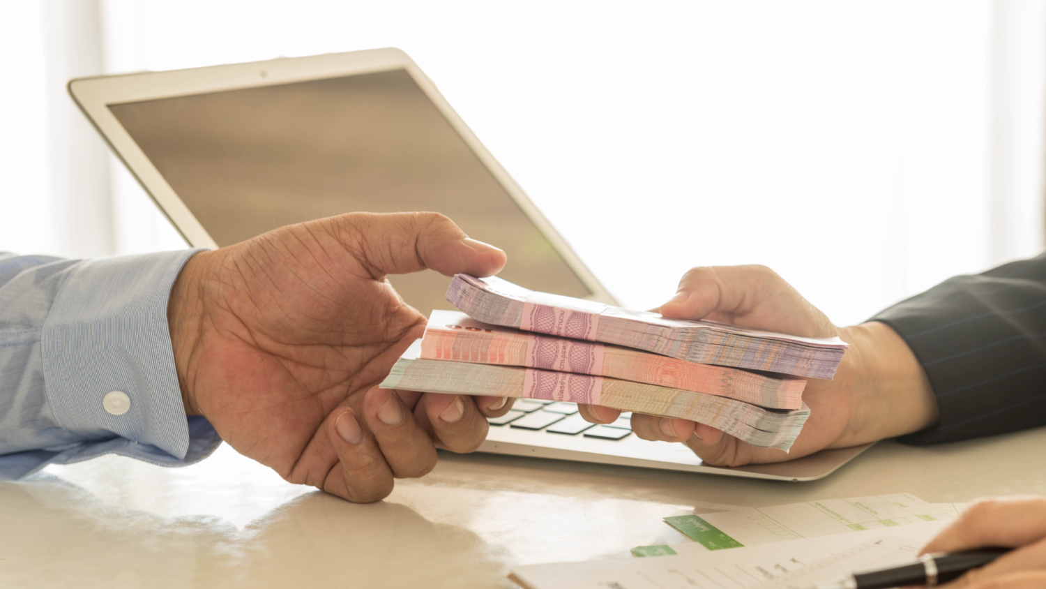 お金が動くタイミングと「つなぎ融資」の存在