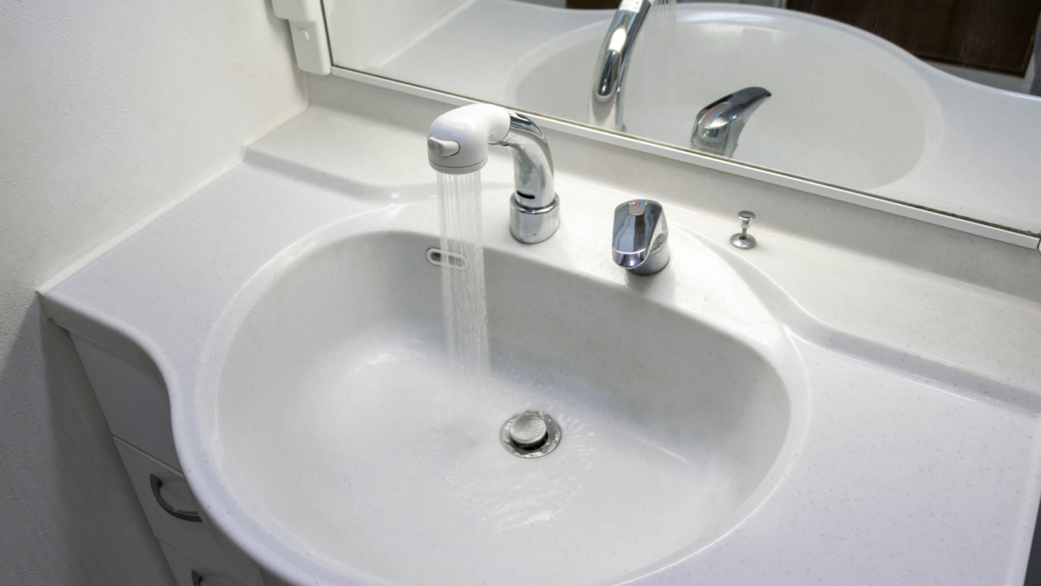 第2位：見えない水回り設備と配管を一新